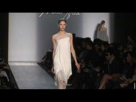 Max Azria Fashion Show: Women's Ready to Wear Autumn/Winter 2010/11