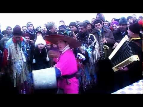 Jocul caprei din satul Calini, comuna Colonesti, 31 decembrie 2011.