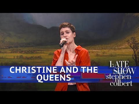 Christine And The Queens Perform 'Comme Si'