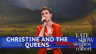Christine And The Queens Perform &#39;Comme Si&#39;