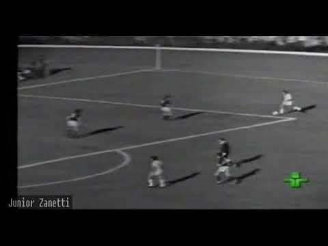 Cabinho (Portuguesa) - 24/01/1971 - Portuguesa 2x0 Sparta Praga-TCH - 1 gol