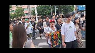 [問卦] 420立法院大麻遊行妹子不少的卦？