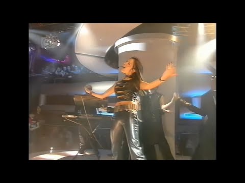 Victoria Beckham, Dane Bowers and True Steppers - Out Of Your Mind (Pepsi Chart - Aug. 17h, 2000)
