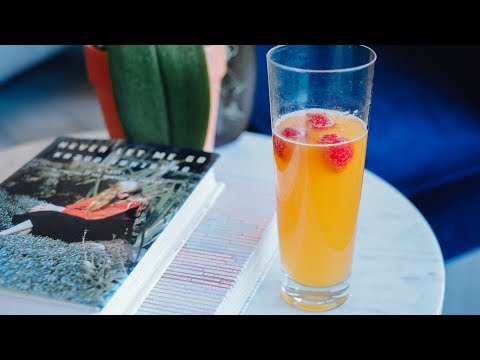 Apricot Bellini - Super Easy Summer Cocktail
