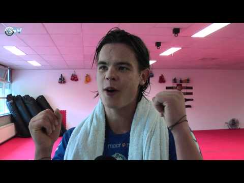 FCDB TV  Kickbokstraining & Verzorger Paul Eichelsheim