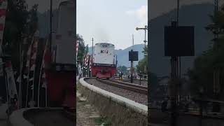 Download lagu Kereta Jomblo, Lokomotif CC 203 posko stasiun cibatu otw Dipo Induk Bandung. mp3