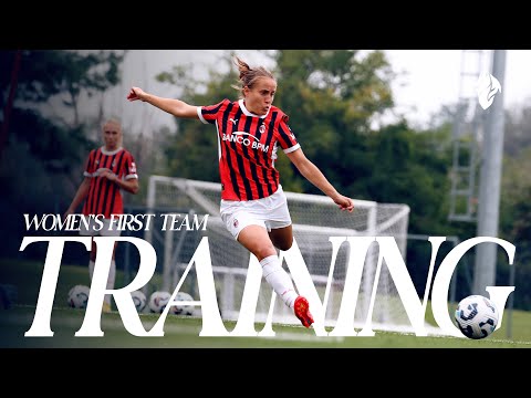 Rossonere Training in Home Kit | Women's First Team