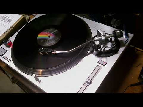 I Wonder If God Likes Country Music -  Bill Anderson with Roy Acuff  - 1978