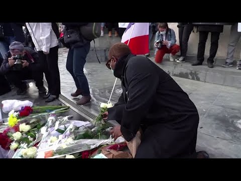 巴基斯坦就先知漫畫問題傳喚法國特使 (Pakistan summons French envoy over Prophet cartoons)