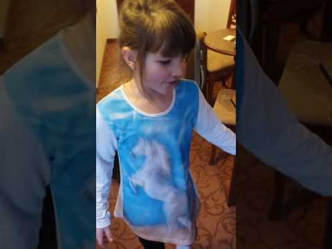 Ula pokazuje pokój na ferieach białka Tatrzańska 2017