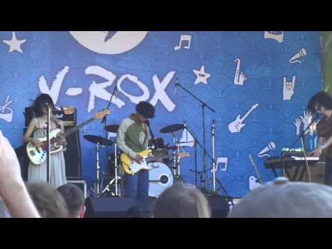 Выступление рок-группы mothercoat (Япония) на фестивале V-ROX