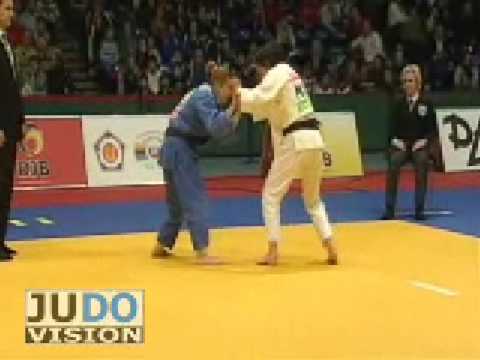 JUDO 2009 Grand Prix Hamburg: Alina Dumitru (ROU) - Chahnez Mbarki (TUN)