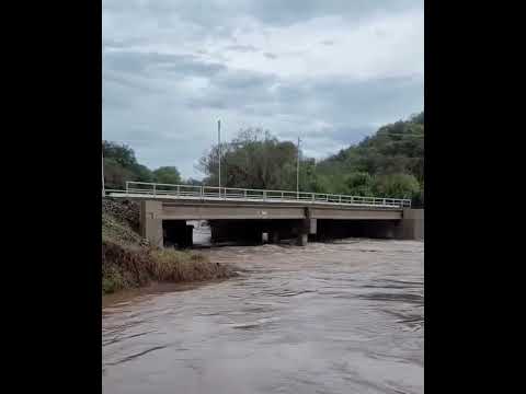 enchente ponte Rio Espraiado em Mormaço RS