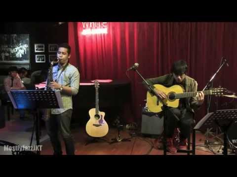 Gerald Situmorang ft. Dennis Junio - Arise @ Mostly Jazz 07/06/14 [HD]