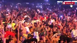 GAZAPİZM KONSERİNDE HERKES SOYUNDU İZLEYENLER GÖZLERİNE ŞAŞIRDI