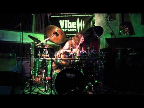 GIGI MORELLO PLAYS BREAKBEATS - JUNGLE DRUMMING- CLINIC FOR VIBE DRUM @ PLAYDRUMS FLORENCE