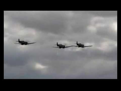 White Cliffs Of Dover - Spitfire Show - footage via FlyingMachinesTV.co.uk