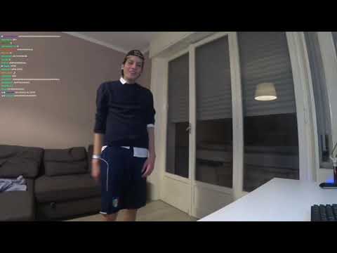 homyatol imita il cippe con enkk al telefono (?????)