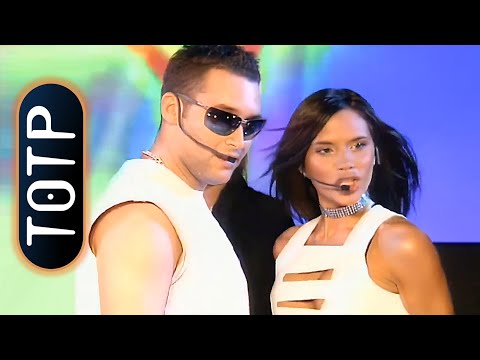 Victoria Beckham & True Steppers, Dane Bowers - Out Of Your Mind (Live at TOTP 25.08.2000) • HD