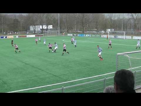 00074 UVS JO17-1 -  Alphense Boys JO17-2 (1-1)