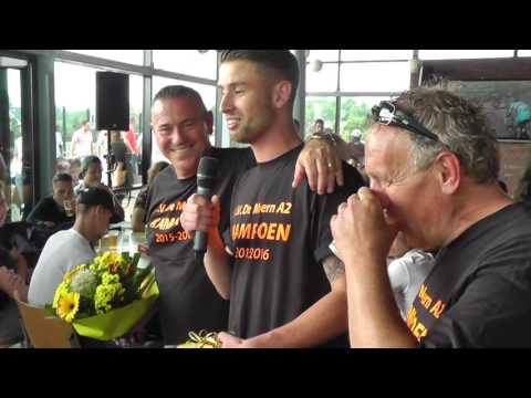 28 mei 2016 VV De Meern A2 kampioen - Toespraak Bas en Stijn,  we are the champions