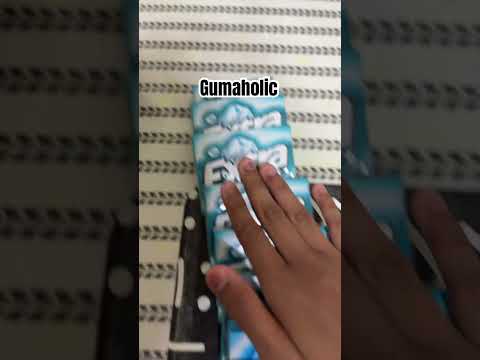 Someone say gum? ​⁠ #gum #extra #peppermint #fypシ #trend #TheDoubleTwins1211