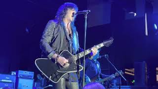 Cinderella’s - Bad Seamstress Blues/Falling Apart at the Seams