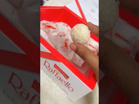 Unboxing Ferrero Raffaello Chocolate❤️🤍|| #shorts