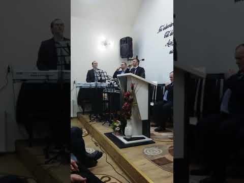 Cata vreme a trecut  canta grup Efrata Tulghies in biserica din Cavnic
