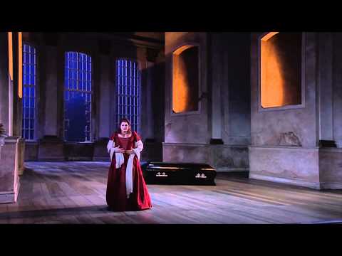 Jacqueline Dark sings 'Mi tradi quell'alma ingrata' from Mozart's Don Giovanni