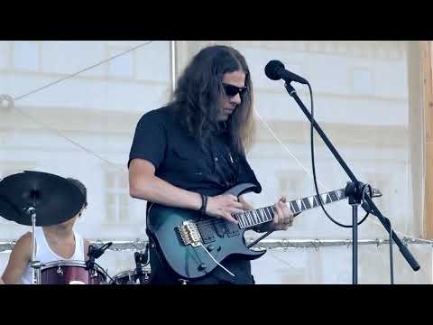 Malashnikow - MALASHNIKOW - PLANETA (live)