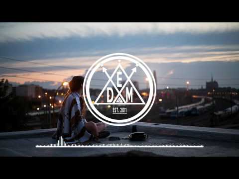 Tha Trickaz x Apashe - iDynamite