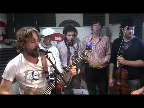 Johnny Borrell and Zazou - William Shakespeare Cover - Session Acoustique OÜI FM