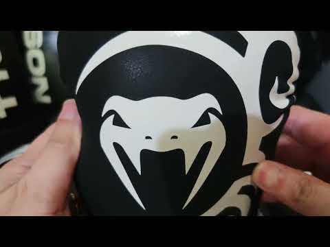 Unboxing: 10oz Venum Mike Tyson - Replica Boxing Gloves #miketyson #venum #boxing #boxinggloves