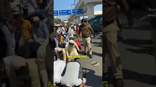 Download lagu Polisi India Menendang Umat Muslim yg Sholat🤬#shorts #dakwah #islam #sholat #news #india mp3