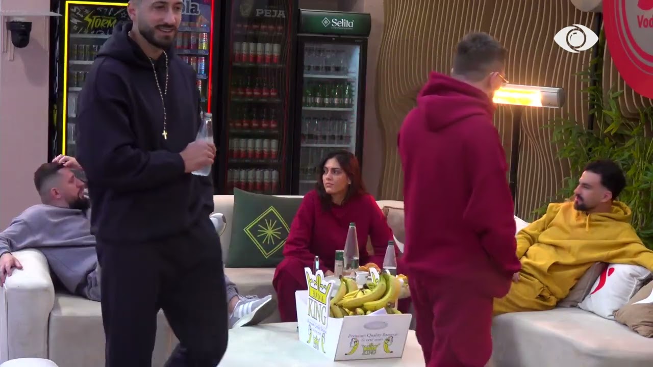 Ti na ke frikë/ Vijon debati mes Livias dhe Indritit