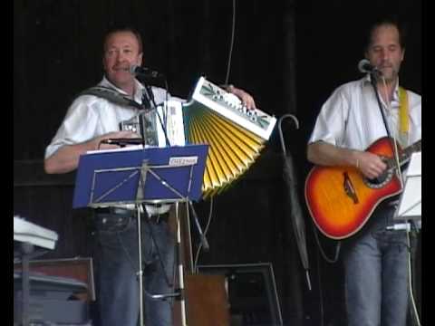 ansambel Snežnik-NE POZNA MEJA LJUBEZEN (Mašun, 20.07.08).AVI