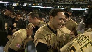HOU@PIT: Pirates walk off on an error in the 10th