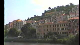 preview picture of video 'Vintimille / Ventimiglia ... Porte d'Italie ... Juin 2003 ... Ville de contrebande ??'