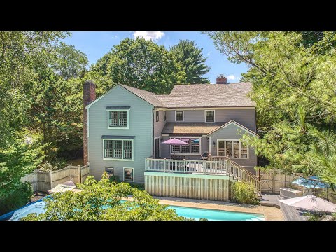 4 Mayflower Road, Winchester, MA 01890