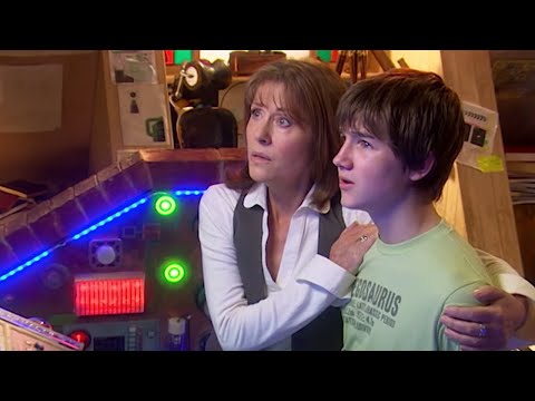 Luke's 'Real' Parents Want Him Back | The Lost Boy | The Sarah Jane Adventures