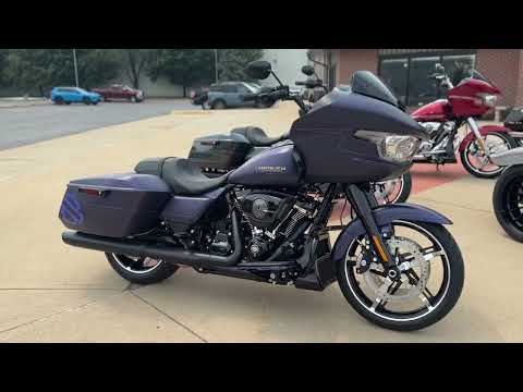 Custom Pinstriped 2025 Road Glide!