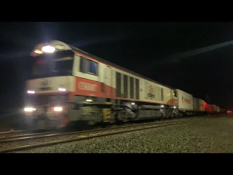 Down 9721V SCT Dooen container train with Solo CSR007 at Gheringhap loop 13/5/2025