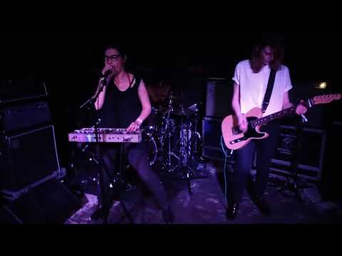 Gomenaki - Someone Who Isn't Me ( live @TokyoBar MIL )