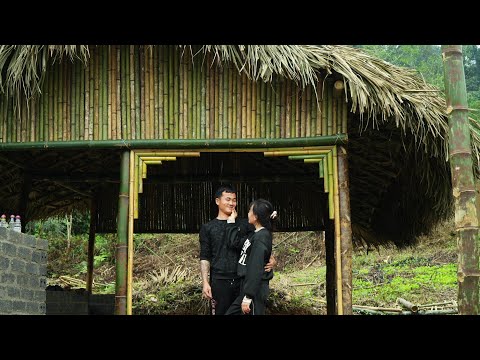 Under the eaves of the house: Happiness is when we go together under the humble thatched roof.
