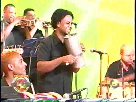 ricky mota en la makinaria con hector reinoso hermanita