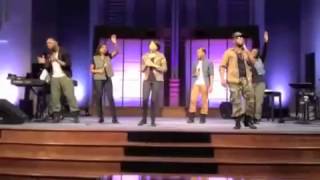 Performing live Livre&#39; &quot;the Only God&quot;