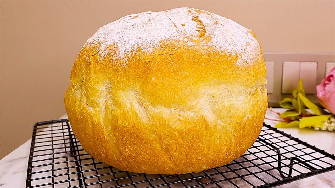 Bread in 5 minutes. My grandmother bakes homemade bread like this. Simple recipe.