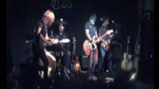 the Smellers - goin' to a graveyard - live @ latteria artigianale molloy 31/10/09