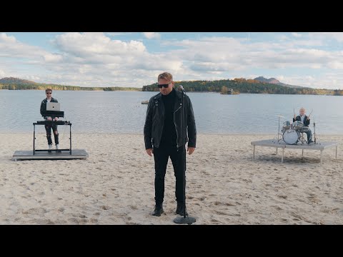 David Deyl - Cejtim tě inside (Official Music Video)